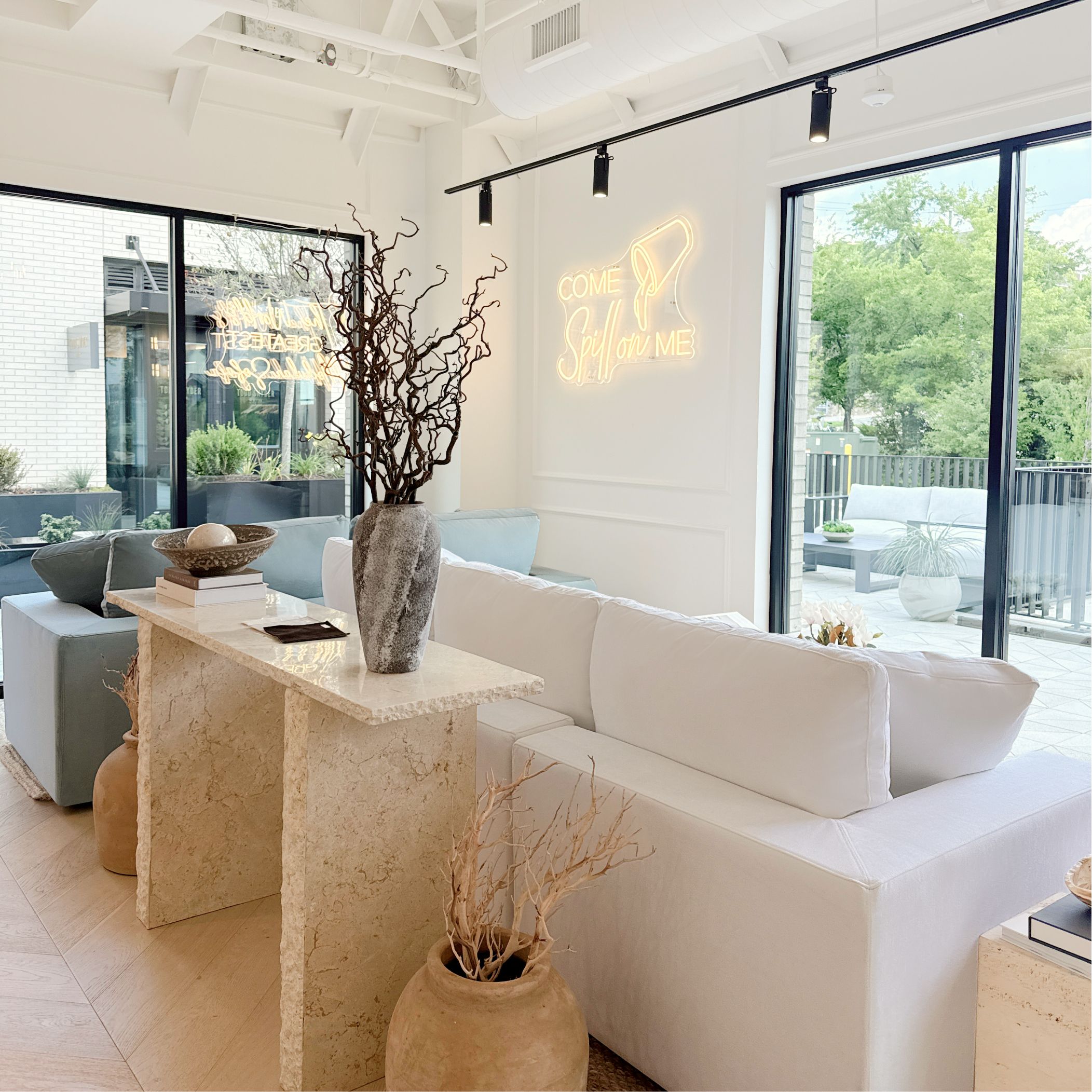 Inside the store of 7th Avenue 12 South